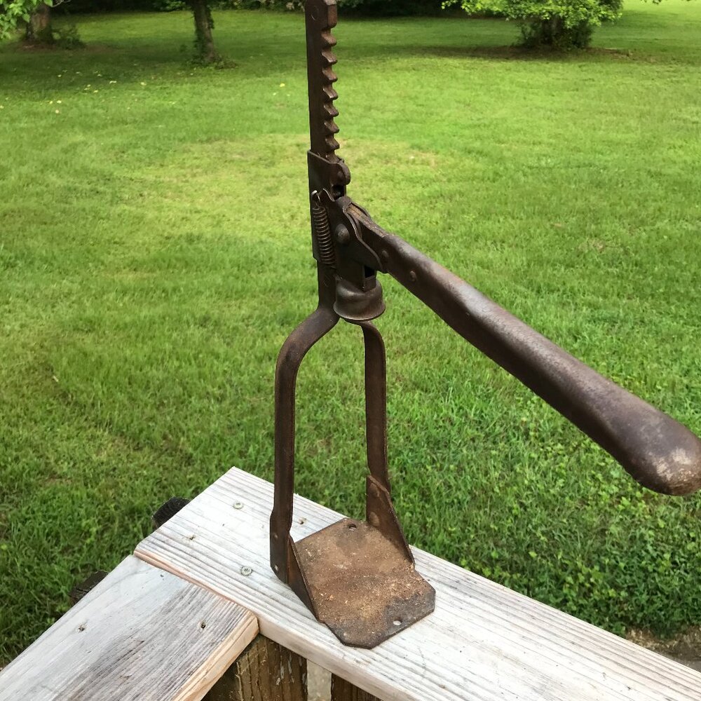 Indestro Antique Bottle Capper - Make Your Own Cola Beer Root Beer Etc.